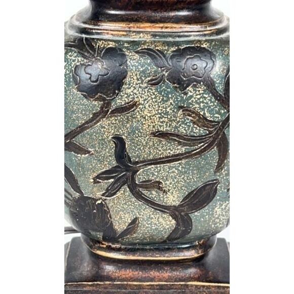 Vintage Ceramic Table Lamp Etched Floral w/ Shade & Ornate Pull Chain 18" - Picture 8 of 12